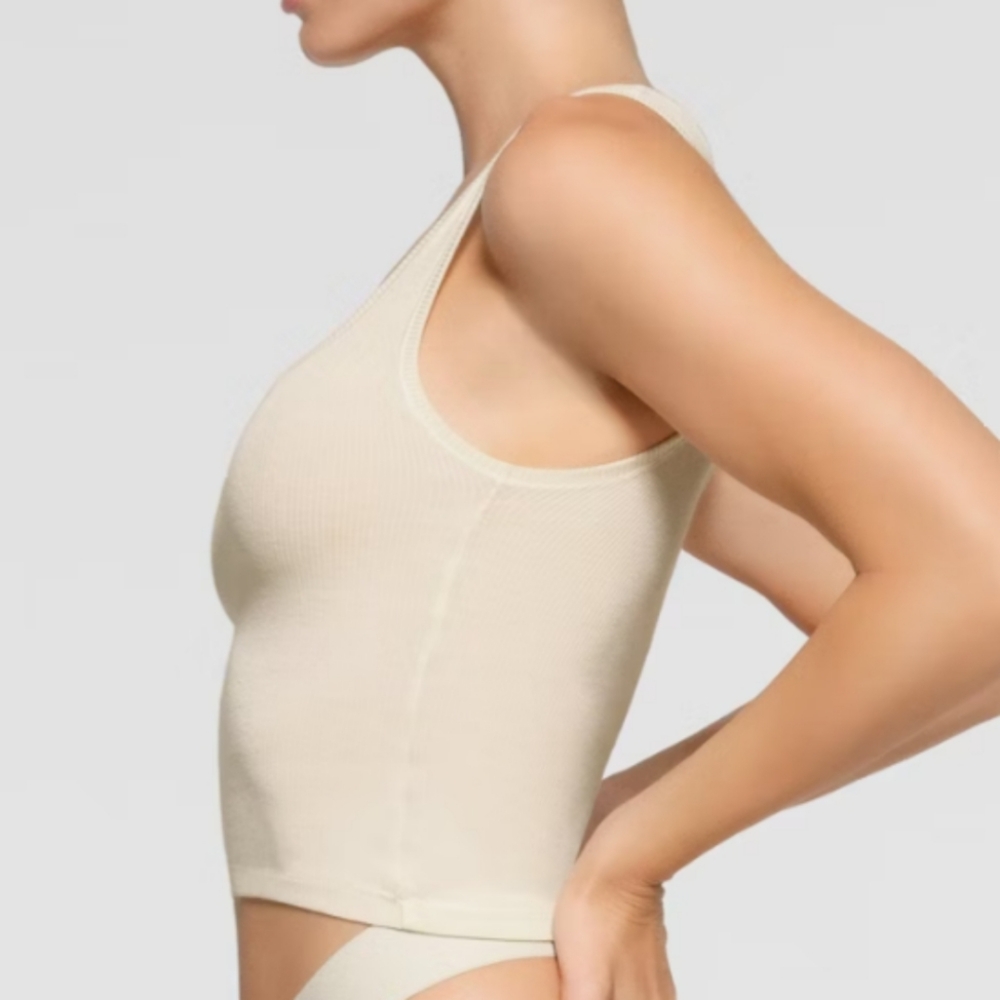 SKIMS Bone Ribbed Tank Top - Picture 10 of 11